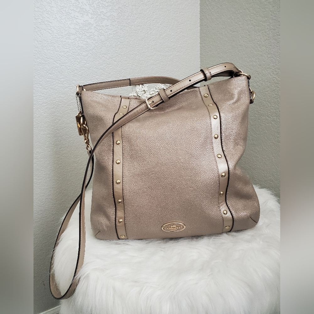Coach Bag GUC - Picture 2 of 15
